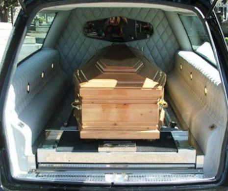 Îşi aşteptau ruda moartă din ITALIA, dar au primit alt CADAVRU. Vezi COŞMARUL trăit de o familie din NEAMŢ