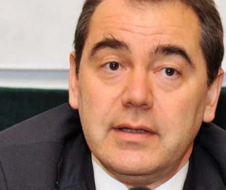 Ministrul Culturii face recrutări pe facebook