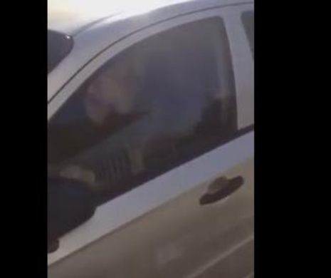 NEBUNIE LA VOLAN. O femeie face furori încercând să parcheze: A NENOROCIT 17 maşini