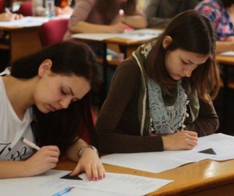 Perle la simularea de la BAC:  Pe Florica o ardea în coceni iar pe Ana pe după sobă, bun băiat, destept, Ion se aseamană cu băieţii care stie ce vor de la o femeie, nu iubire.