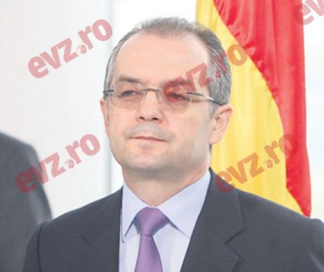 SCANDAL între antrenorul Stelei și Emil Boc: E un om MIC și la propriu și la figurat