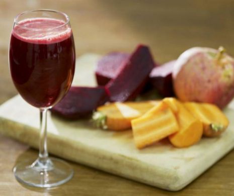 Sucul VIEŢII. Ce ingrediente trebuie să amesteci pentru a trăi mai mult