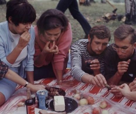 TINERETUL SOVIETIC şi imaginile unice cu DISTRACŢIILE FAVORITE în Rusia anului 1967. Un PERSONAJ CELEBRU este implicat l Foto
