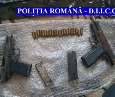 TRAFICANT de droguri cu nume de vedetă. A "importat" din Olanda peste 30 de kilograme de cannabis. Avea acasă ARME şi cătuşe