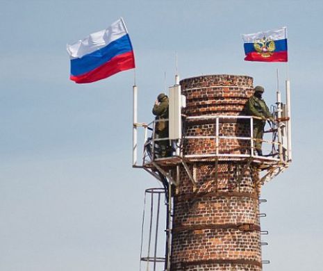 Atentat SINUCIGAȘ în RUSIA. TREI atacatori s-au ARUNCAT în AER lângă un sediu de POLIȚIE