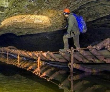 Concurenta SALINEI TURDA se află în Rusia. IMAGINILE-CURCUBEU din peştera de sare sunt UNICE şi FASCINANTE l Foto