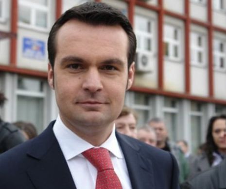 Ea este blonda SUPERBĂ și celebră care l-a PUS PE JAR pe primarul din Baia Mare, chemat azi la DNA! Lui Cherecheș i se spune primarul PLAYBOY și s-ar fi dat la cele mai cunoscute blonde din România!