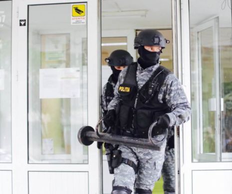 Godină, săltat cu MASCAȚII, marți dimineața I FOTO