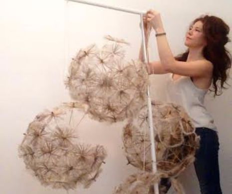 Mihaela Damian- povestea artistei de origine română care a impresionat Parisul