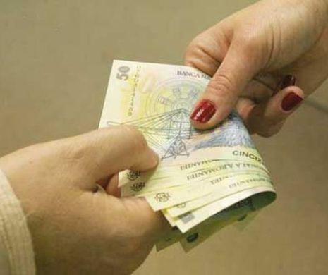 O femeie din CONSTANȚA fost prinsă în timp ce OFEREA MITĂ unui POLIȚIST. Motivul este unul INCREDIBIL