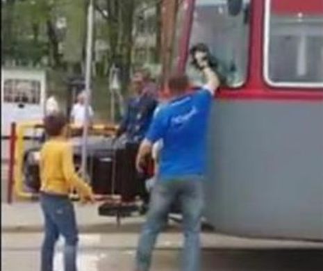 PEDEAPSA unui VATMAN pentru UN COPIL năzdrăvan A stârnit NUMEROASE REACŢII l Video cu IMAGINI INCREDIBILE