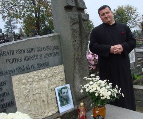 Un preot a scăpat de cătușe, după ce enoriașii au vrut să-i arunce pe polițiști în Someș