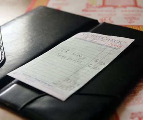 Au rămas ŞOCAŢI când au primit nota de plată. Nu le-a venit să creadă ce era trecut pe bon | FOTO
