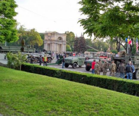 Circ în centrul Chişinăului la comemorarea victimelor celui de-Al Doilea Război Mondial. Ce au făcut socialiştii