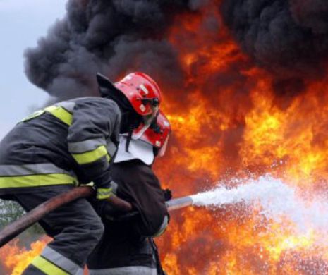 EXPLOZIE la un BLOC din TURDA. 14 oameni au fost AFECTAȚI de această NENOROCIRE