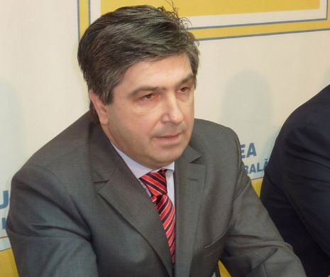 Fost şef al PNL Neamţ, condamnat cu suspendare pentru că a sprijinit o grupare de evazionişti cu motorină