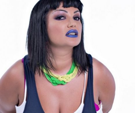Imagini IREALE cu Ozana Barabancea de pe vremea când nu cântărea mai mult de 50 de kg! Era o BOMBĂ SEXI care se poza cu un sân pe afară!