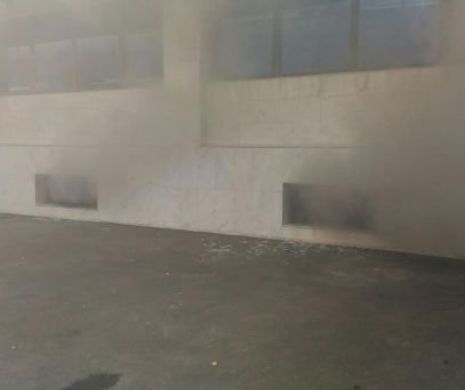 INCENDIU într-o clădire de birouri din Capitală. Zeci de persoane au fost EVACUATE de urgenţă