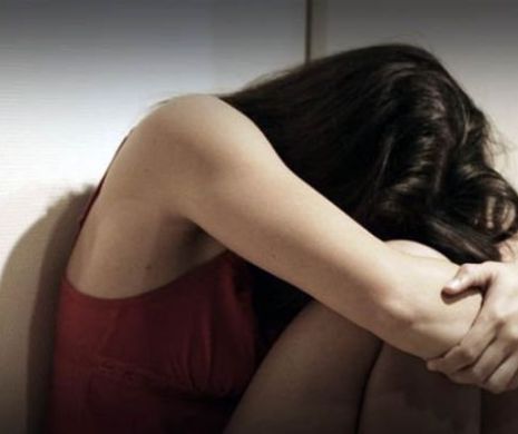 ”Lolita” în varianta românească. O fată de 12 ani făcea sex cu vecinul de 60. Relația a durat până a aflat mama