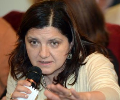 MINISTRUL JUSTIȚIEI ATACATĂ DUR. Baroul București: RALUCA PRUNĂ încearcă o restaurare a reglementărilor dictaturii comuniste. Avocații din Cluj organizează în semn de protest un marș al tăcerii.