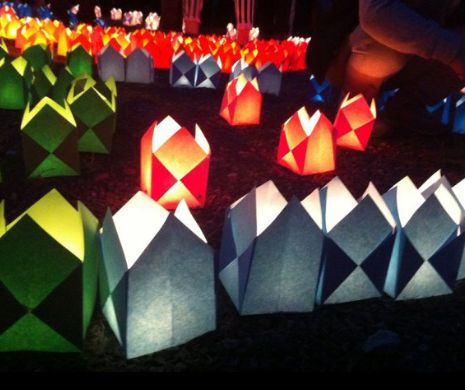 Peste 14.000 de gulguţe vor lumina, sâmbătă, Parcul Carol la Festivalul Luminii