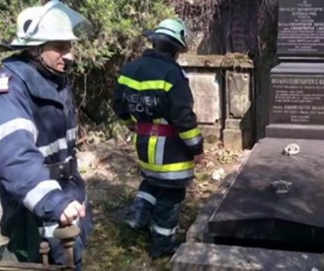 Se auzeau zgomote din interior de mai multe zile, iar pompierii au deschis cavoul. Ce au descoperit in el