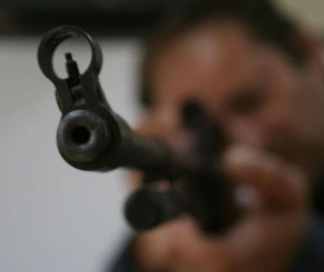 Un jurnalist a fost vizat de FOCURI DE ARMĂ după ce a dezvăluit nereguli în armata turcă