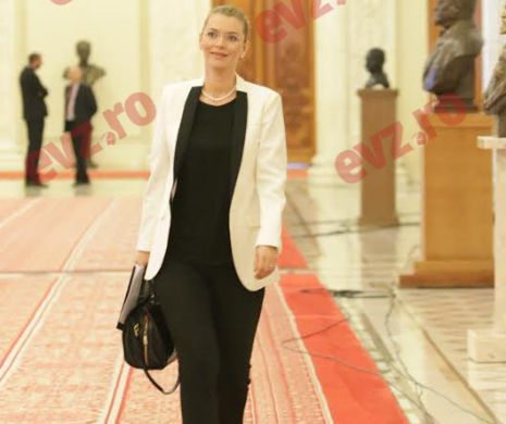 Alina Gorghiu: Moţiunea de cenzură, un demers obscen al triadei DTP