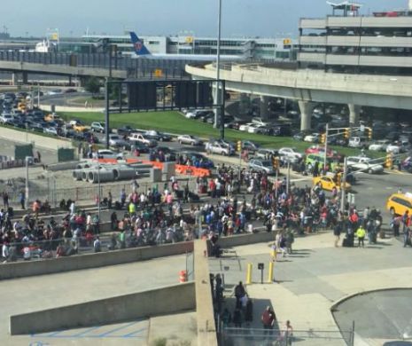 AMERICA, în ALERTĂ MAXIMĂ. Aeroportul J. F. Kennedy, din New York, EVACUAT în urma unui PACHET SUSPECT | FOTO