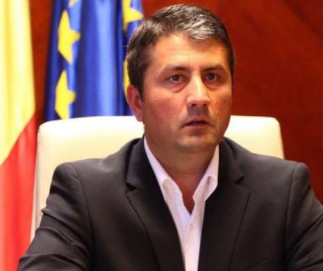 Decebal Făgădău i-a "măturat" pe oamenii lui Mazăre din primăria Constanţa. În fruntea listei, conducerea Poliţiei Locale