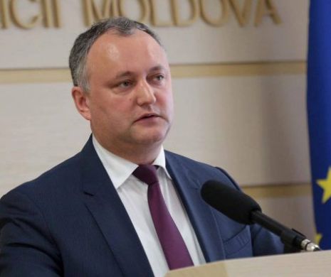 Doar ce a primit cetățenia Republicii Moldova Traian Băsescu și liderul Partidului Socialiștilor, Igor Dodon, amenință că o va pierde
