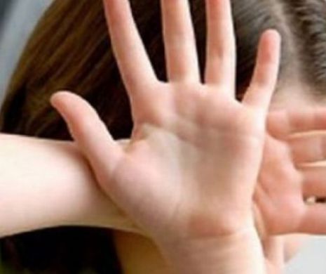 Educaţie cu PUMNUL. O învăţătoare a LOVIT un elev iar motivul este REVOLTĂTOR