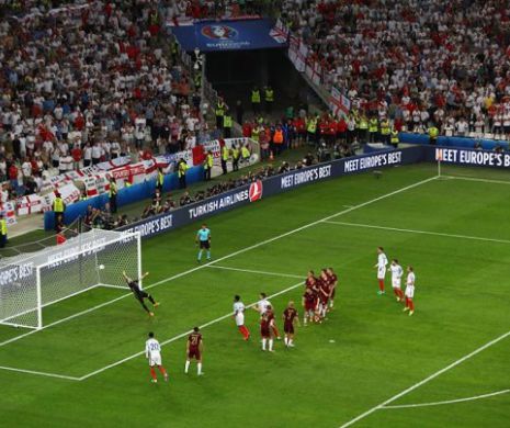 EURO 2016. DRAMATISM la Marsilia. Rusia a egalat Anglia în ultimele secunde. Fanii celor două echipe S-AU BĂTUT fără menajamente. Rușii au UMILIT forțele de ordine și au introdus material pirotehnic pe stadion