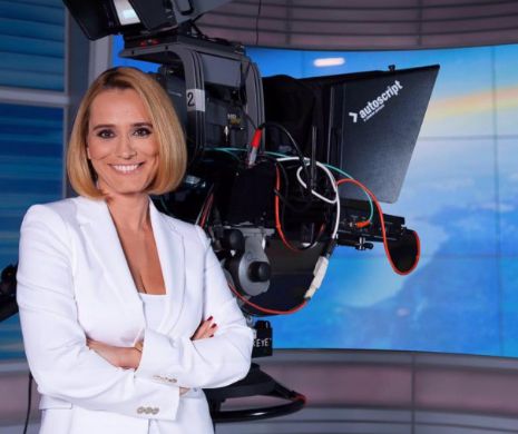 FABULOS! Andreea Esca și-a INJECTAT ACID ÎN BUZE! Un medic estetician aruncă bomba: „Arată ca o buză de maimuțică”. Vezi imaginea demențială cu Andreea TUNATĂ