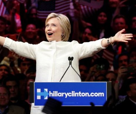 Hillary, într-un moment istoric pentru politica americană