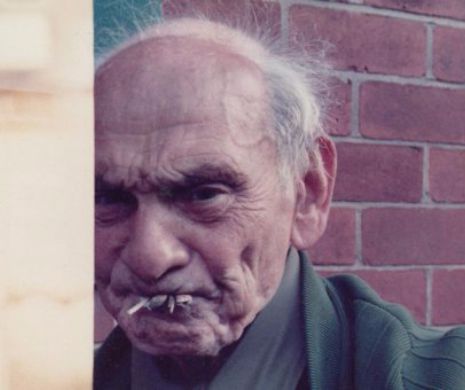 IMAGINI TERIFIANTE de după uşile unui spital BRITANIC de psihiatrie! Cine le-a realizat şi CE ASCUND fotografiile care te vor face să MULŢUMEŞTI pentru viaţa pe care o ai