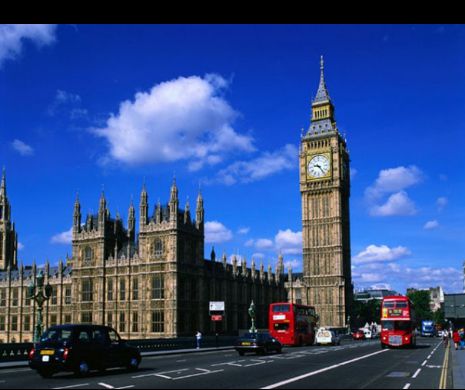 Investitorii pe valută caută soluţii pentru protecţia împotriva scăderilor de valută în urma Referendumului pentru Brexit
