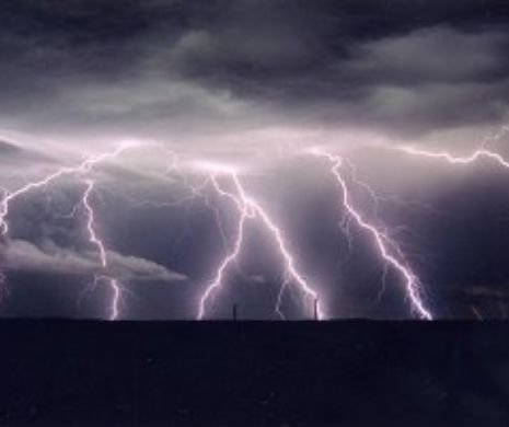 Meteorologii anunță o nouă URGIE BIBLICĂ pentru o regiune IMPORTANTĂ din ROMÂNIA. Oamenii trebuie să FUGĂ INSTANT de acolo