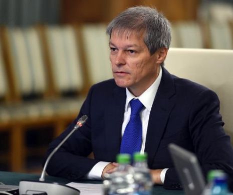 Premierul este MATINAL la VOT. Ce a spus DACIAN CIOLOȘ la ieșirea de la URNE