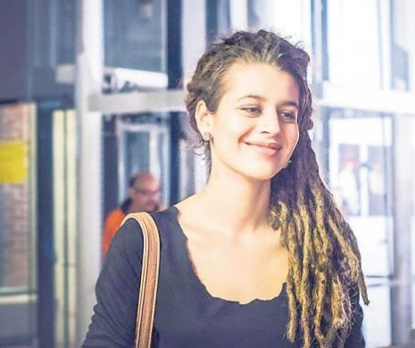 SABINA ȘERBAN, STUDENT ANUL I. „Viața la cămin este ca o foarfecă întârziată, care îți taie cordonul ombilical” | Admitere 2016