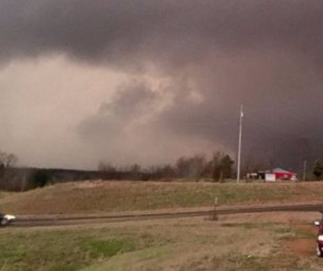 TORNADĂ la Niculițel în Tulcea. 12 acoperișuri spulberate
