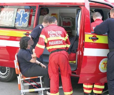 Trei eleve au leșinat, după ce un profesor de 70 de ani le-a interzis să deschidă fereastra