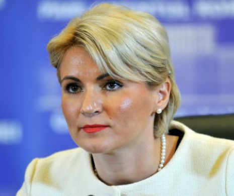 Andreea Paul îşi motivează DEMISIA din funcţia de prim-vicepreşedinte al PNL: „Uneori lucrurile drepte sunt DUREROASE! Un pas ÎNAPOI face bine oricui!”