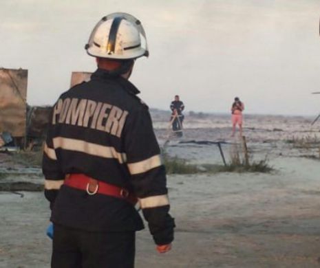 Arde o cherhana pe plaja Vadu