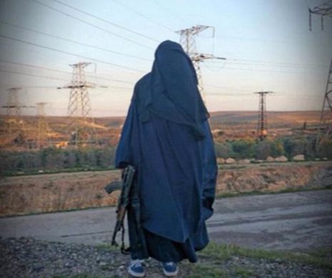 Cine este, de fapt, femeia care racoleaza tinere pentru a deveni miresele jihadistilor. Cum arata FARA valul islamic