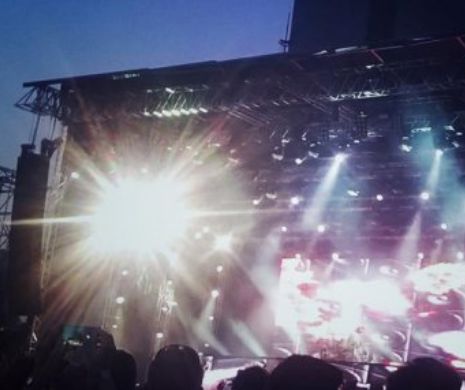 Klaus Meine, îmbrăcat în tricolorul României! „Vă iubesc, lume!”, a strigat solistul de la SCORPIONS