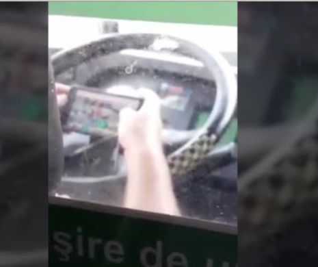 Şofer RATB filmat în timp ce juca POKEMON GO la VOLAN!