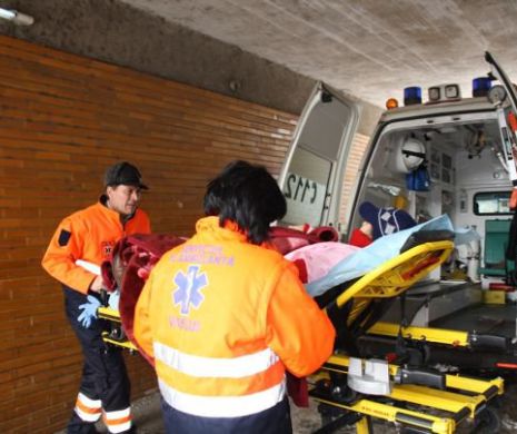 Accident de muncă.  Bărbat electrocutat pe schelă