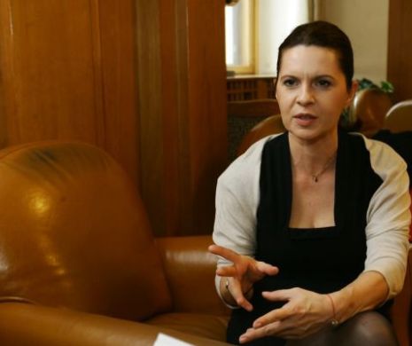 Adriana Săftoiu: PNL susține data de 11 decembrie pentru alegerile parlamentare