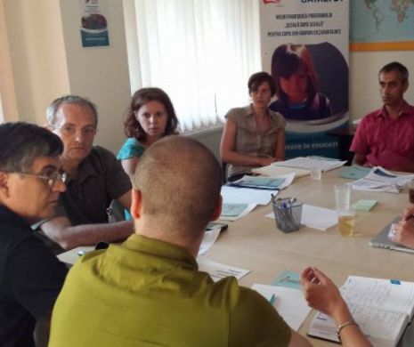 Bani și un nou priect educațional pentru ajutorarea copiilor săraci